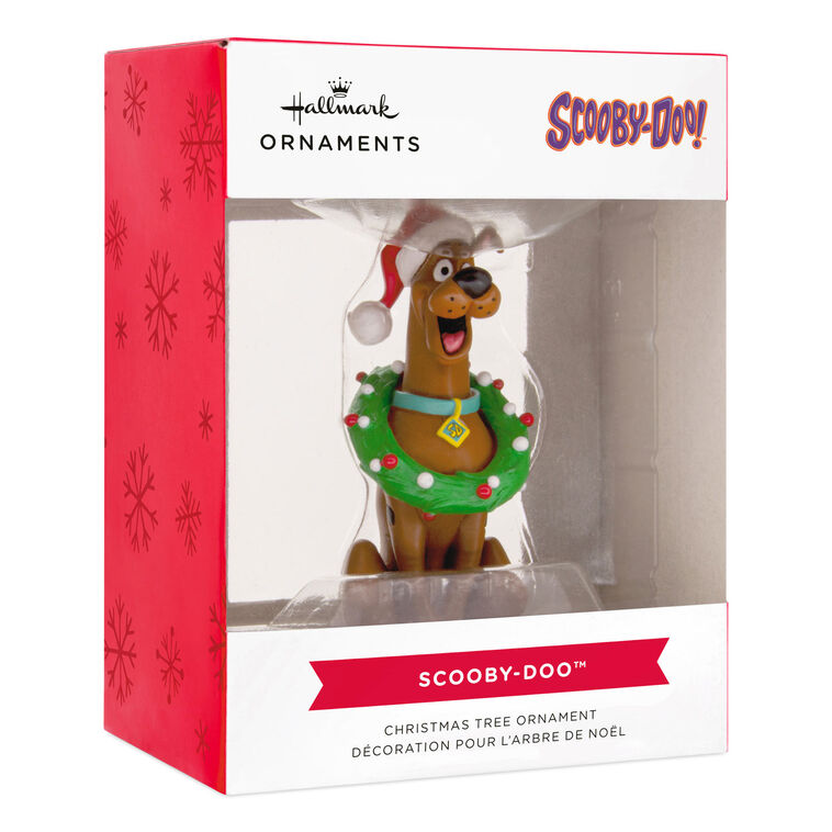  Scooby-Doo™ With Wreath Hallmark Ornament