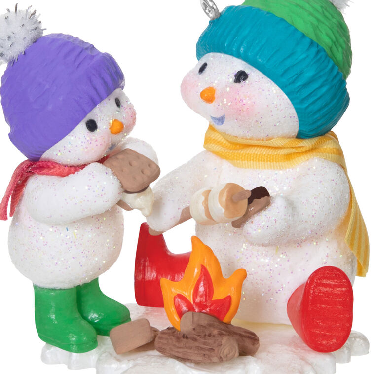 Hallmark Making Memories Scrumptious S'mores Ornament