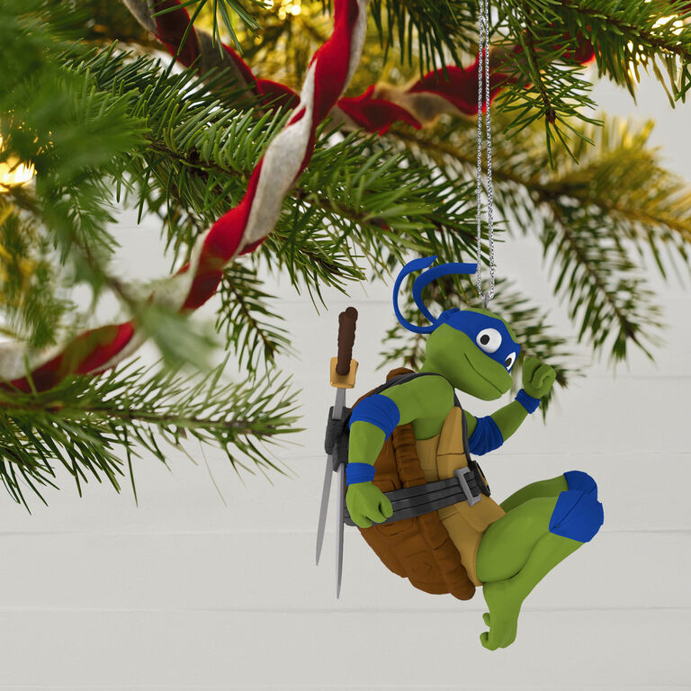 Hallmark Teenage Mutant Ninja Turtles: Mutant Mayhem Leonardo Ornament